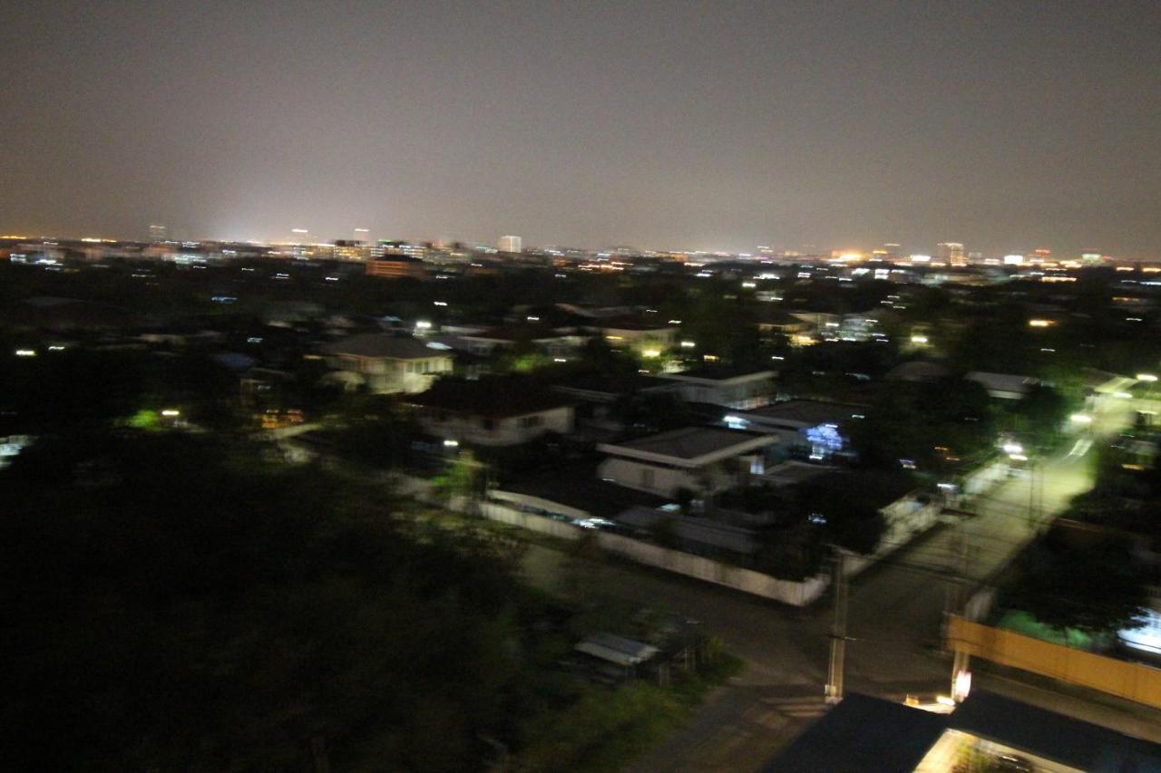 Lee Place Phatthanakan Condo Bangkok Exteriér fotografie